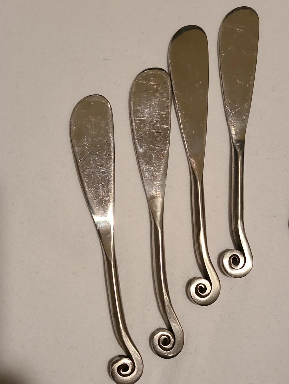 Swirl Butter Cheese Knives Swirl Handle Knife - Picture 1 of 8